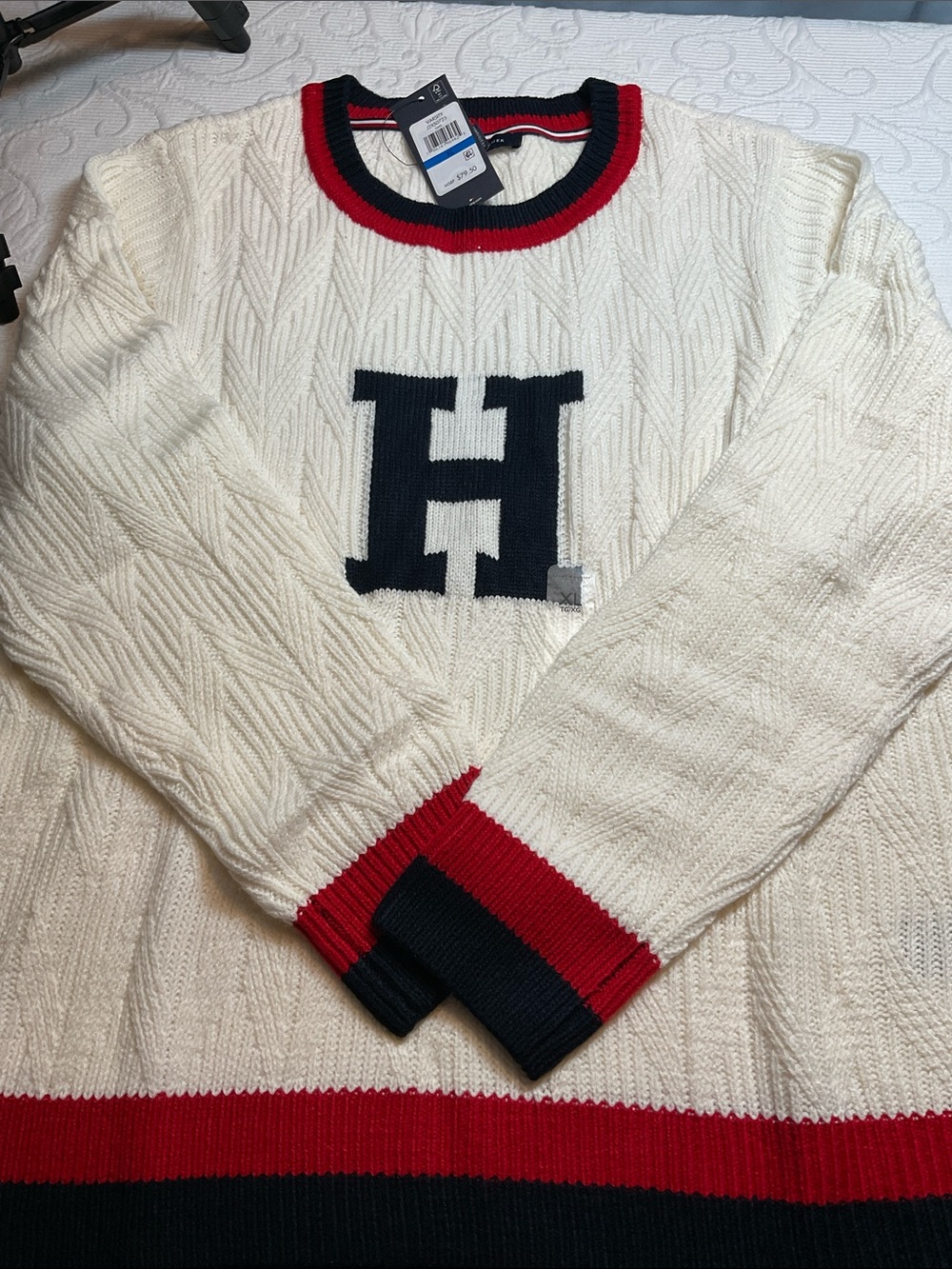 Tommy Hilfiger Cream Cable Knit Sweater with Navy & Red Trim. New. XL. Unisex